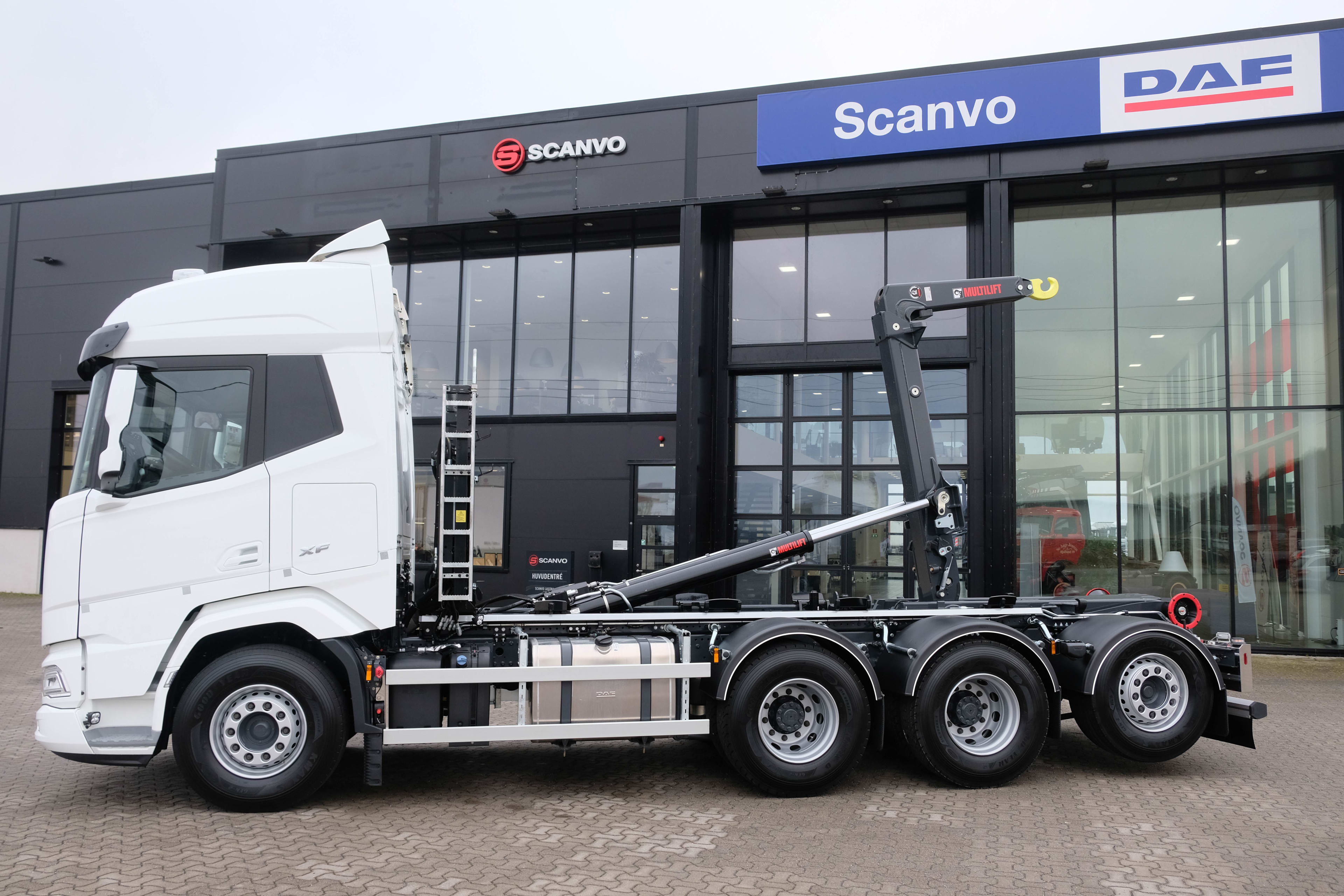 DAF XF 530 FAW 8X4 W 0