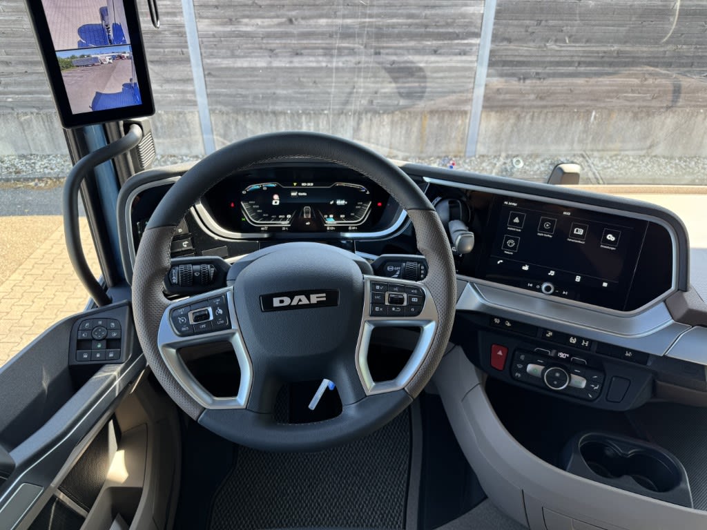 DAF XG+ 530 FT 4X2 17