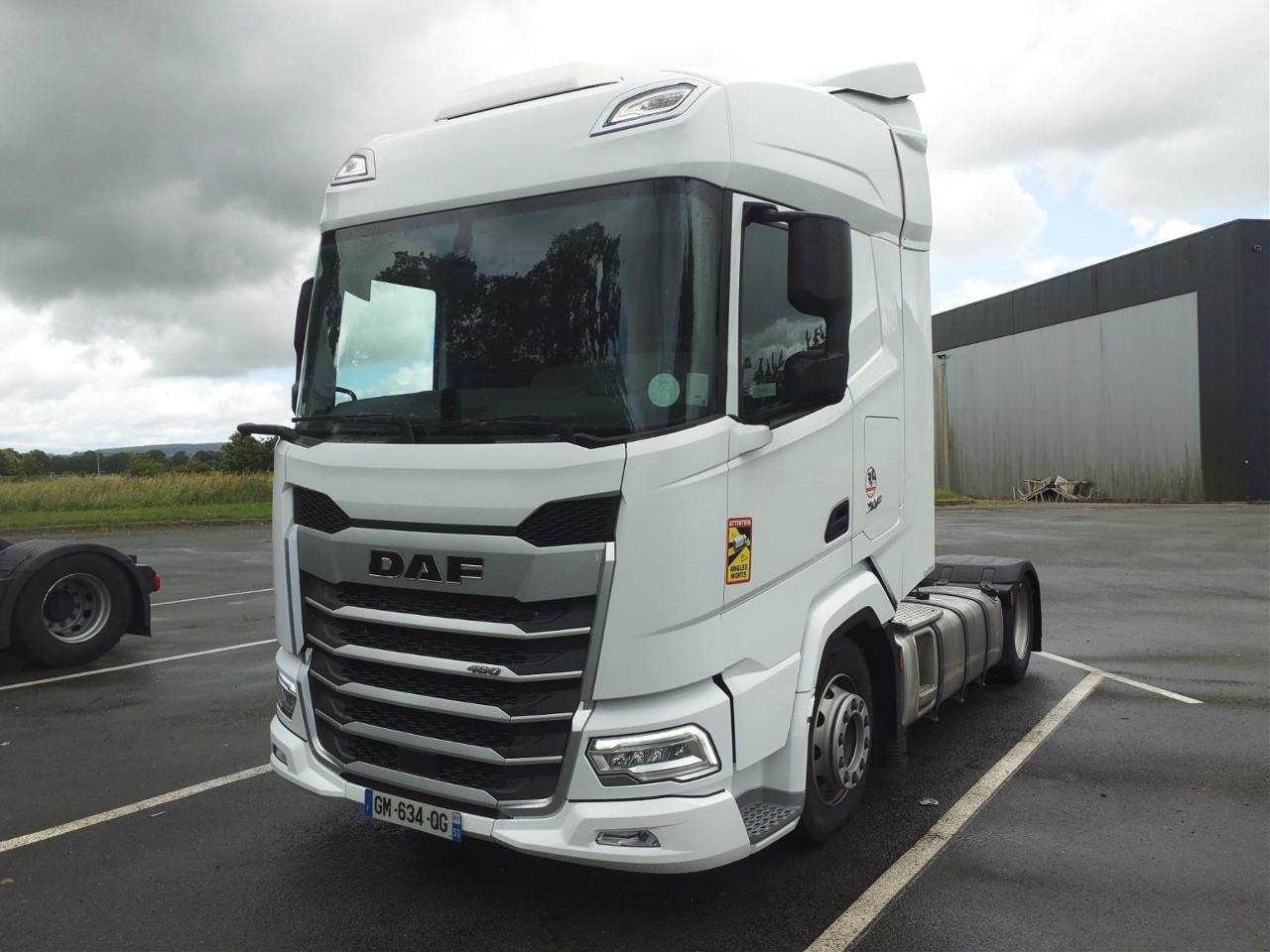 DAF XFn 480 FT 4X2 LOW DECK null