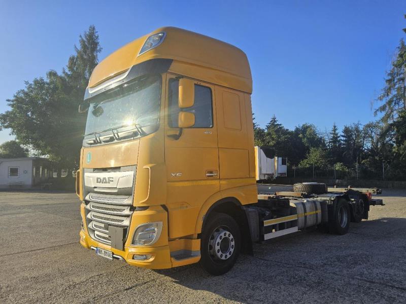 DAF XF 480 FAR 6X2 R null