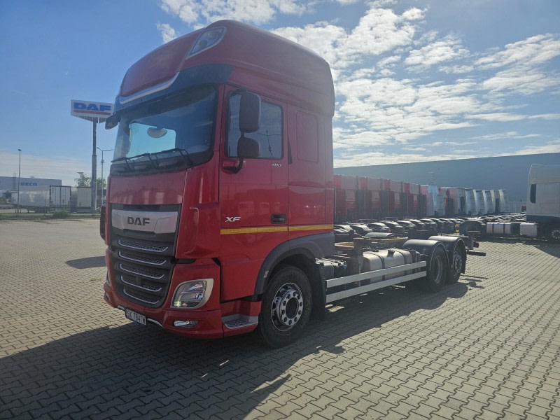 DAF XF 480 FAR 6X2 R null