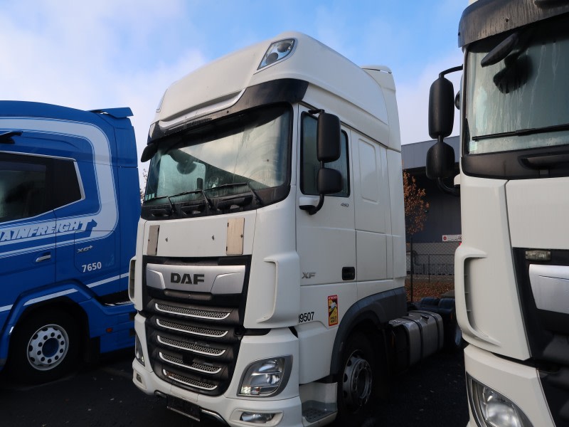 DAF XF 450 FT 4X2 LOW DECK null