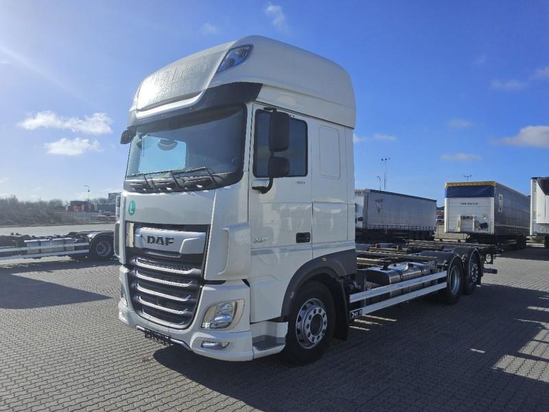 DAF XF 480 FAR 6X2 R null
