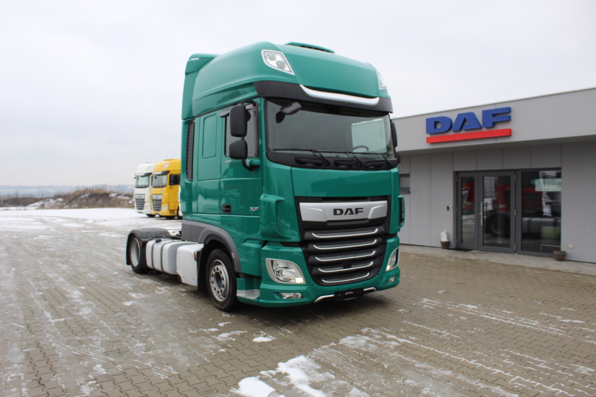 DAF XF 480 FT 4X2 LOW DECK null