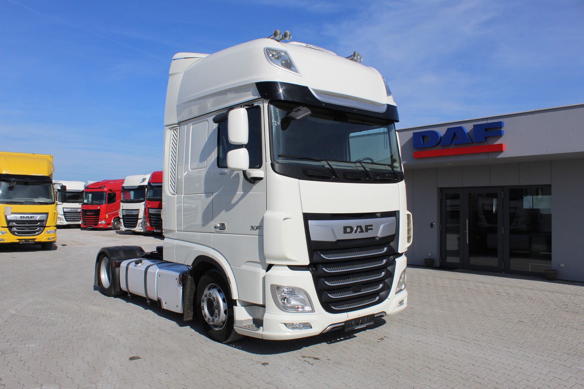 DAF XF 480 FT 4X2 LOW DECK null