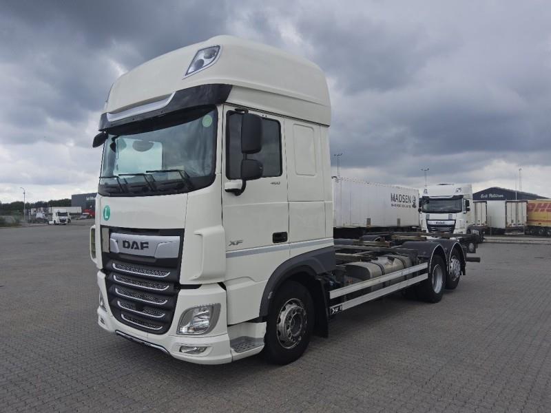 DAF XF 480 FAR 6X2 R null