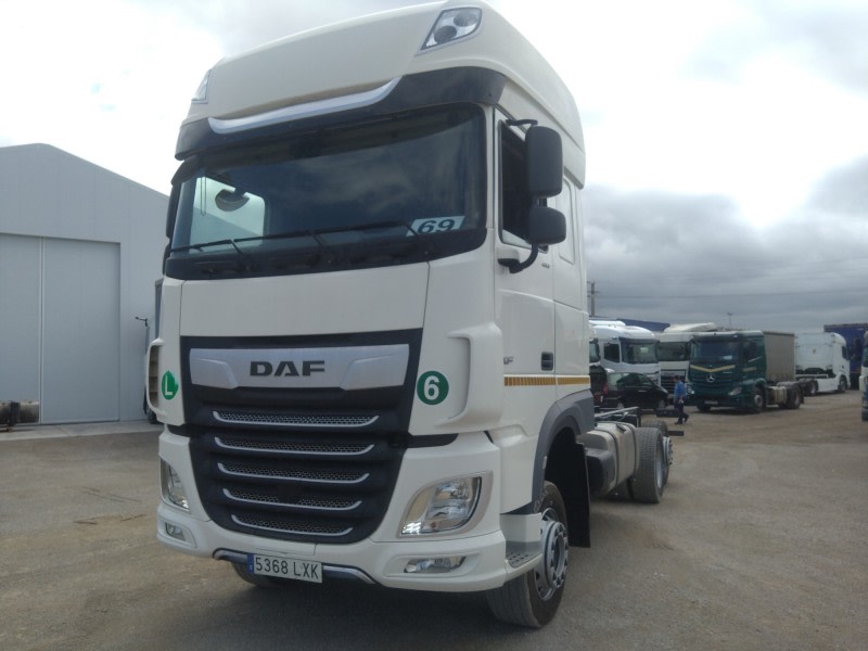 DAF XF 480 FAR 6X2 R null