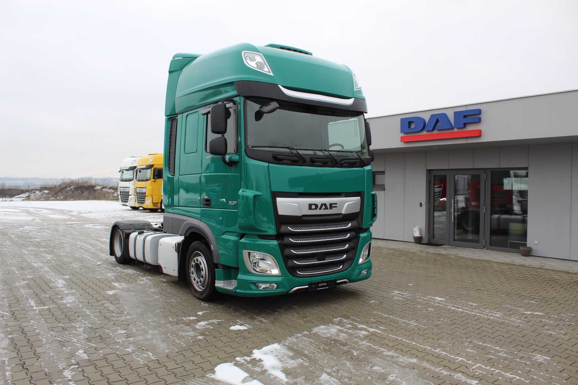 DAF XF 480 FT 4X2 LOW DECK null