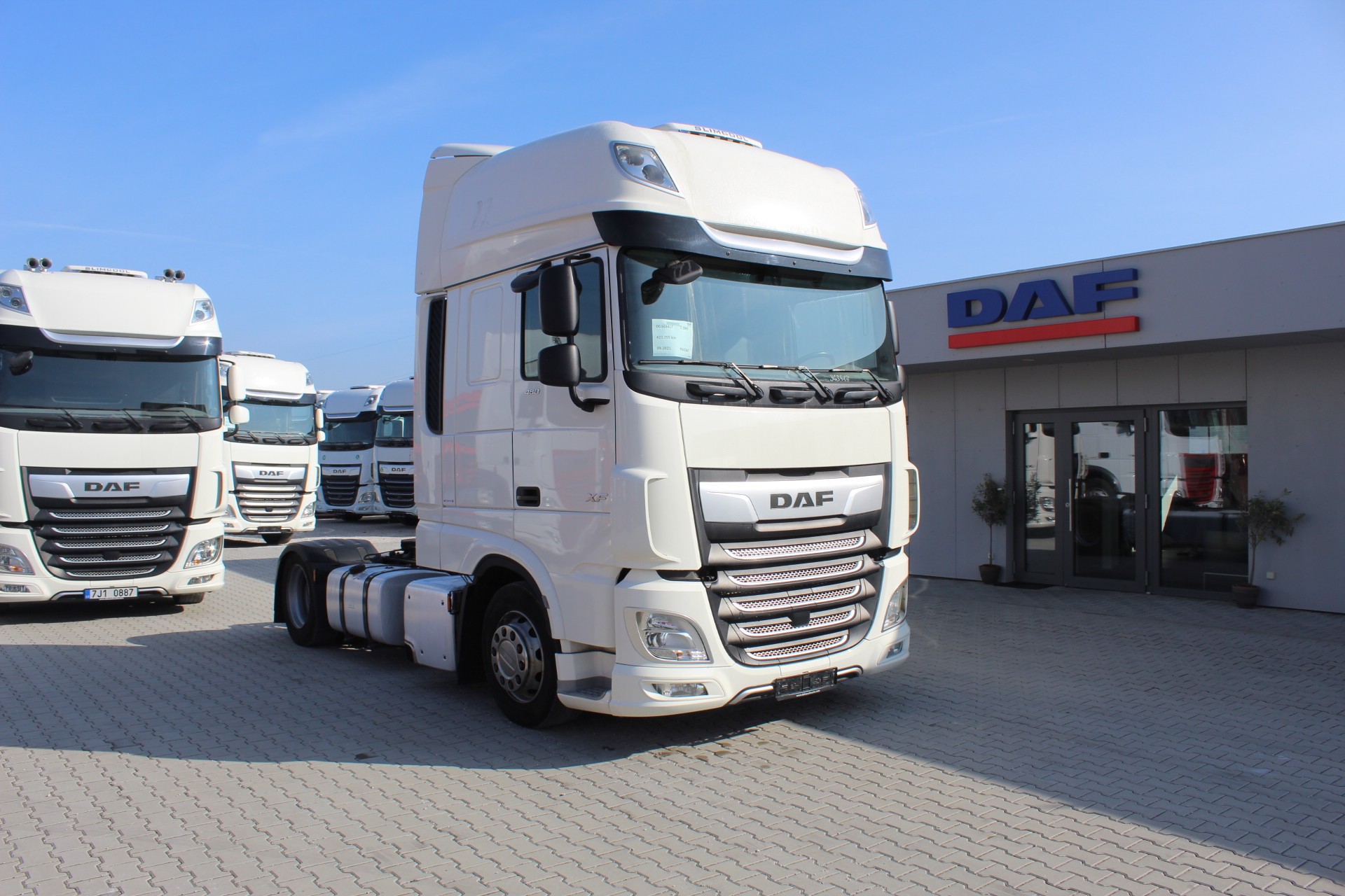 DAF XF 480 FT 4X2 LOW DECK null