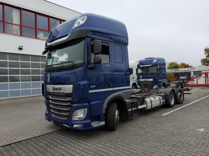 DAF XF 480 FAN 6X2 N LOW DECK null
