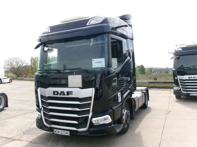 DAF XFn 480 FT 4X2 LOW DECK null