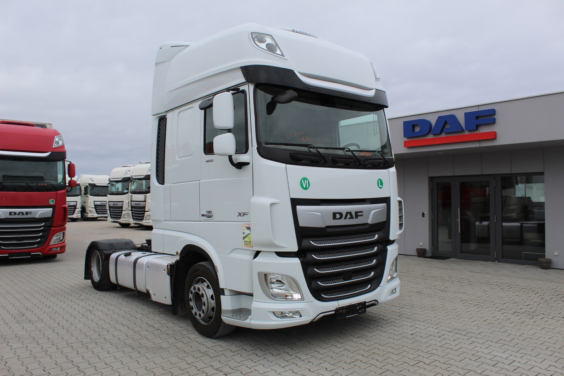 DAF XF 480 FT 4X2 LOW DECK null