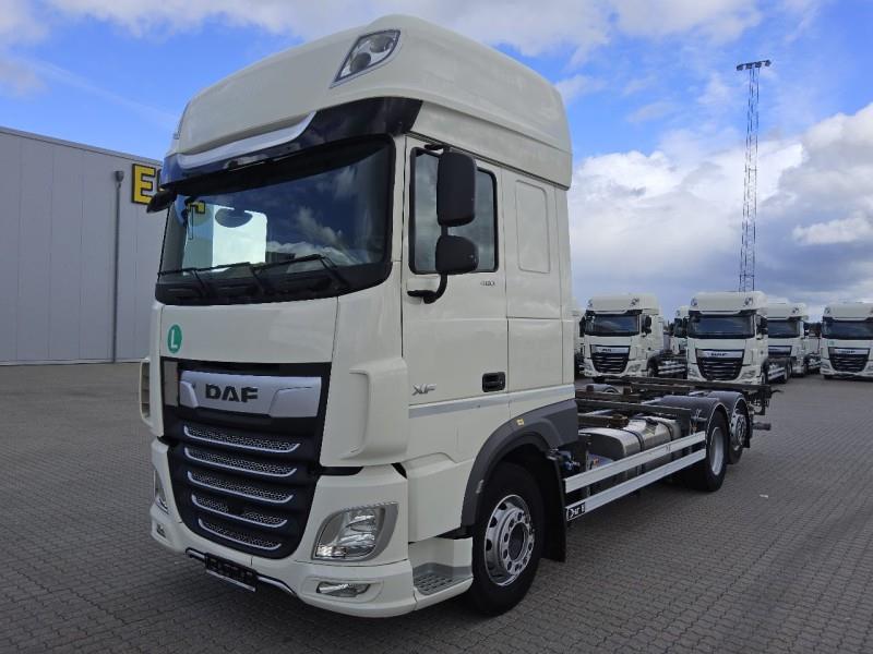 DAF XF 480 FAR 6X2 R null