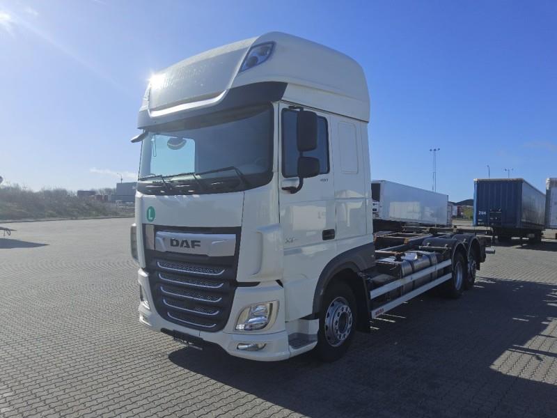 DAF XF 480 FAR 6X2 R null