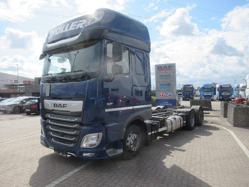 DAF XF 480 FAN 6X2 N LOW DECK null