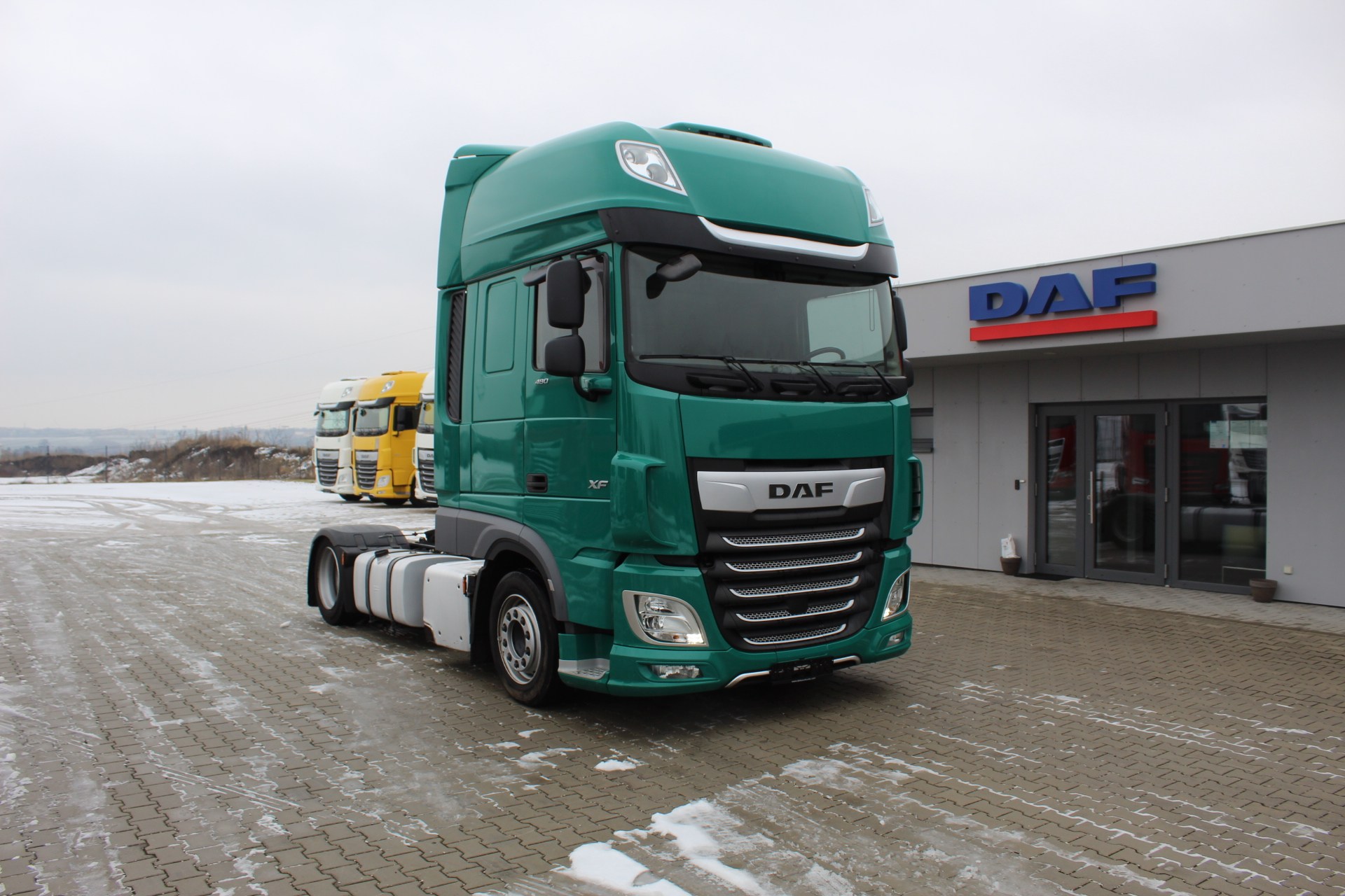 DAF XF 480 FT 4X2 LOW DECK null
