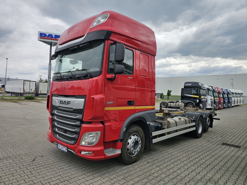 DAF XF 480 FAR 6X2 R null