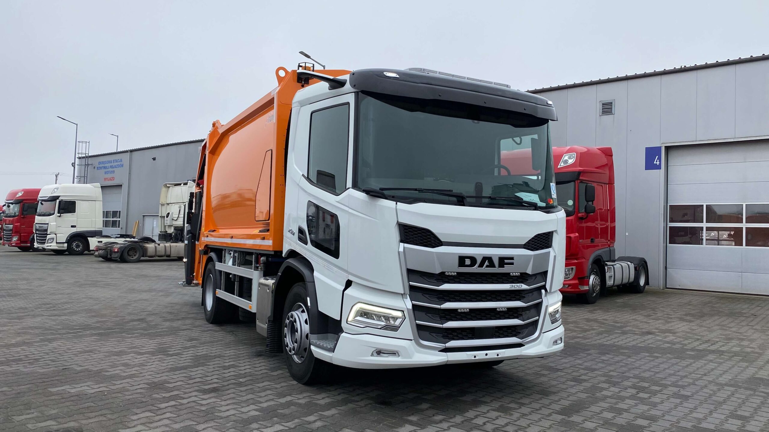 DAF XD 300 FA 4X2 0
