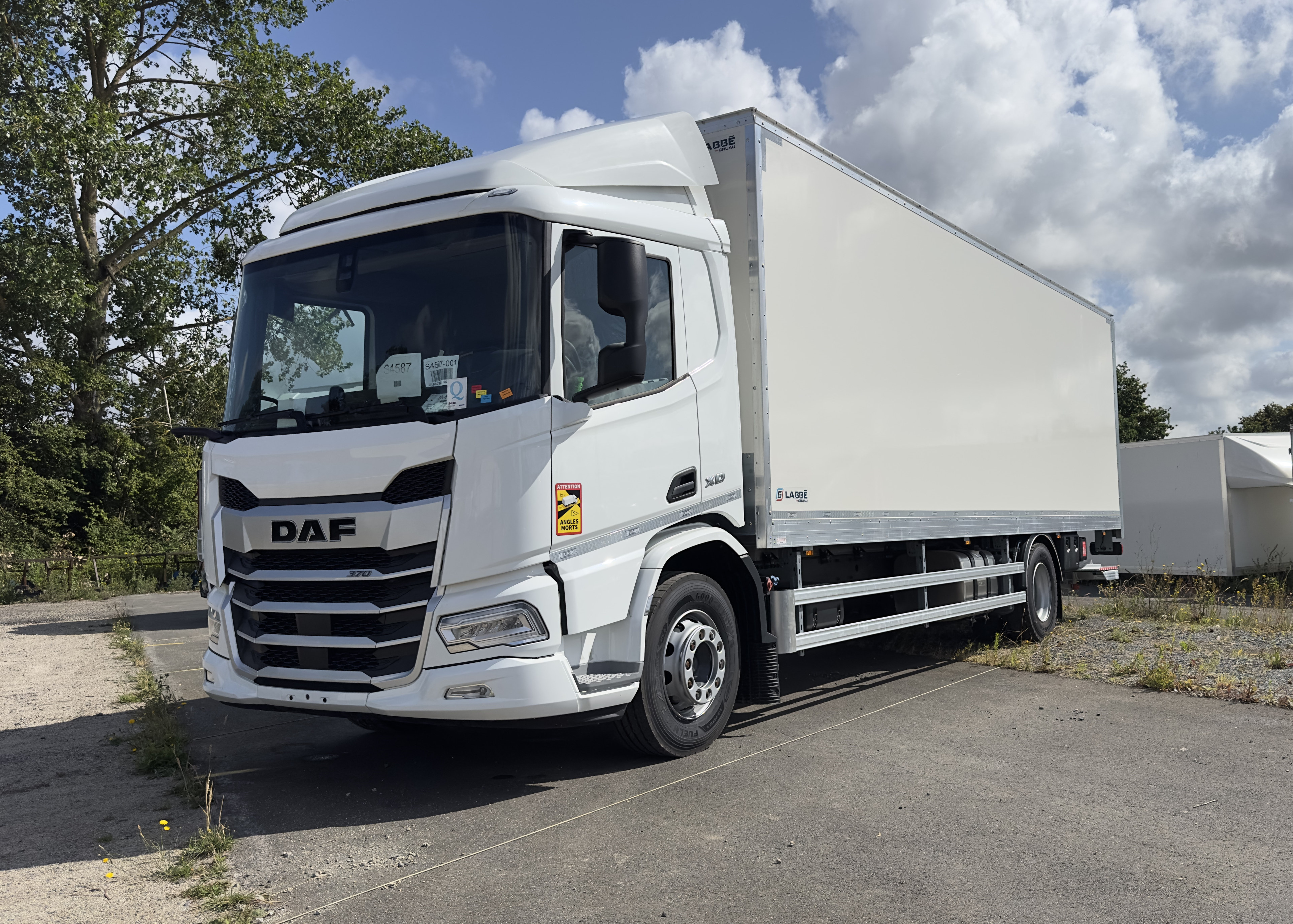 DAF XD 370 FA 4X2 0