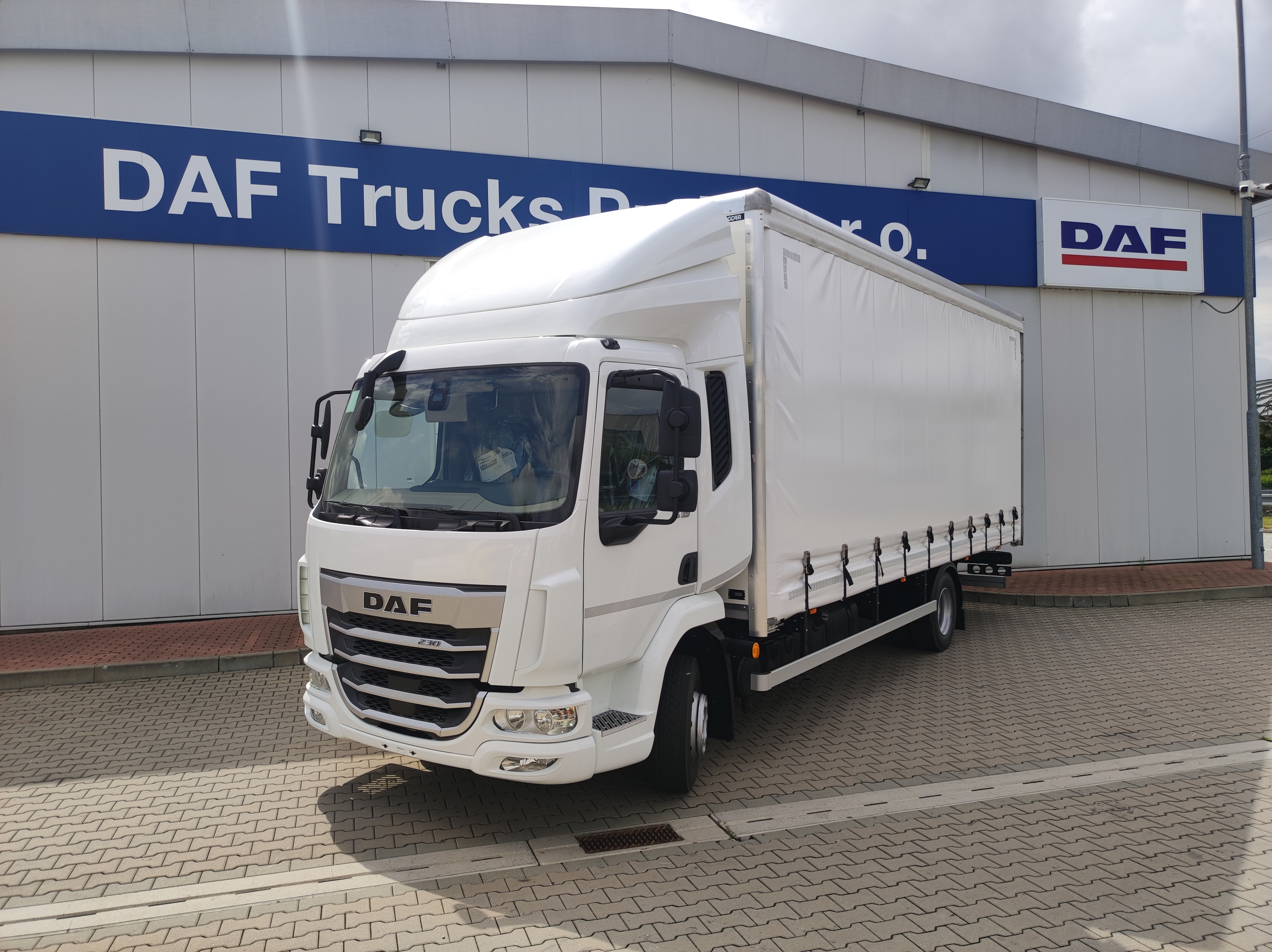 DAF XB 230 FA 4X2 0