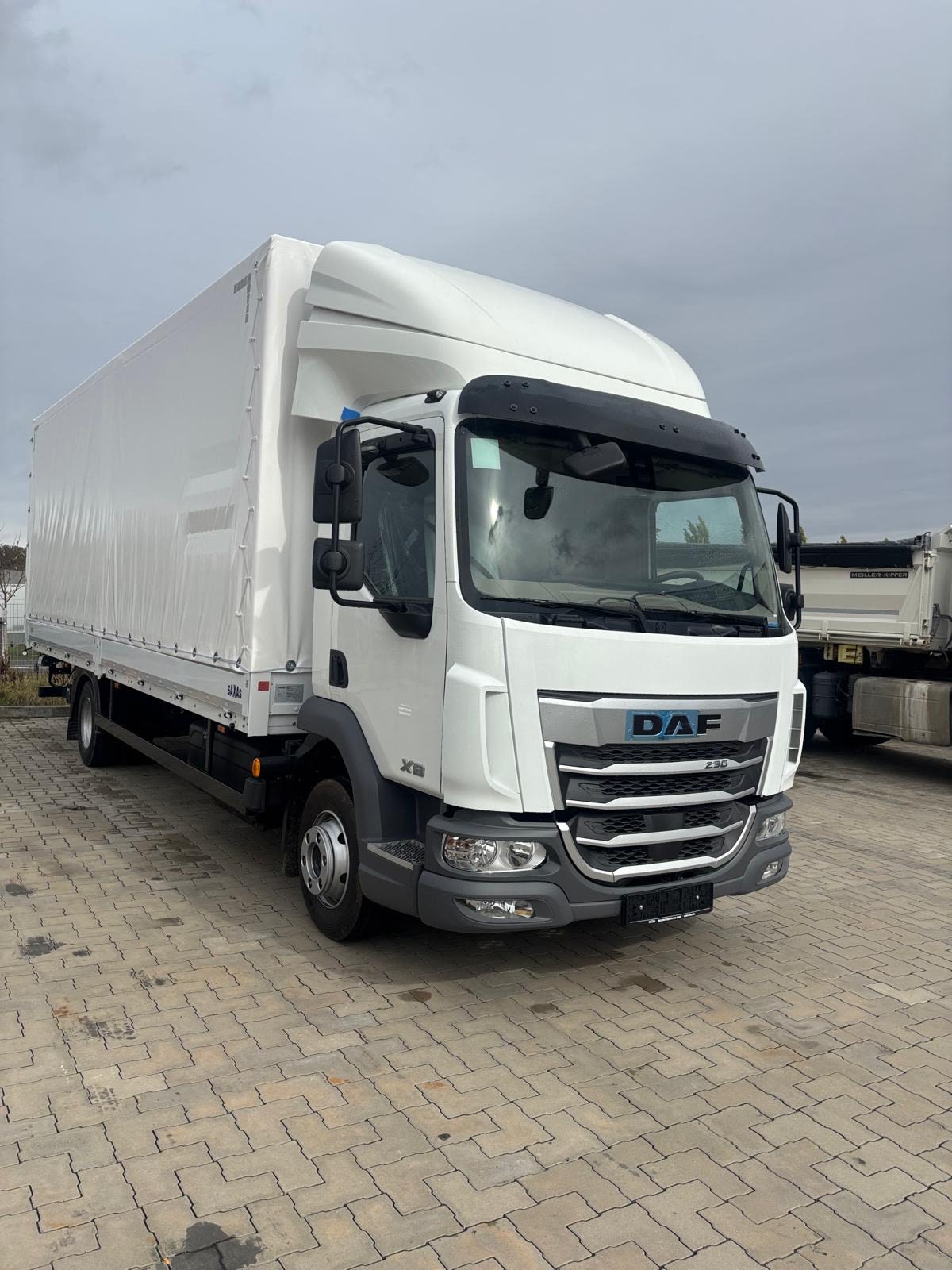 DAF XB 230 FA 4X2 0