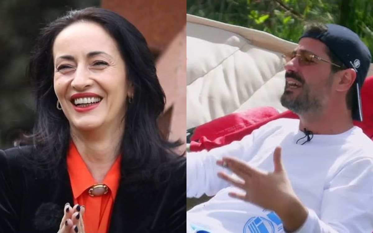 Zhaku shfaqet vetëm me të brendshme në ambientet e shtëpisë - Indri: Të lutem, vishu (Video)