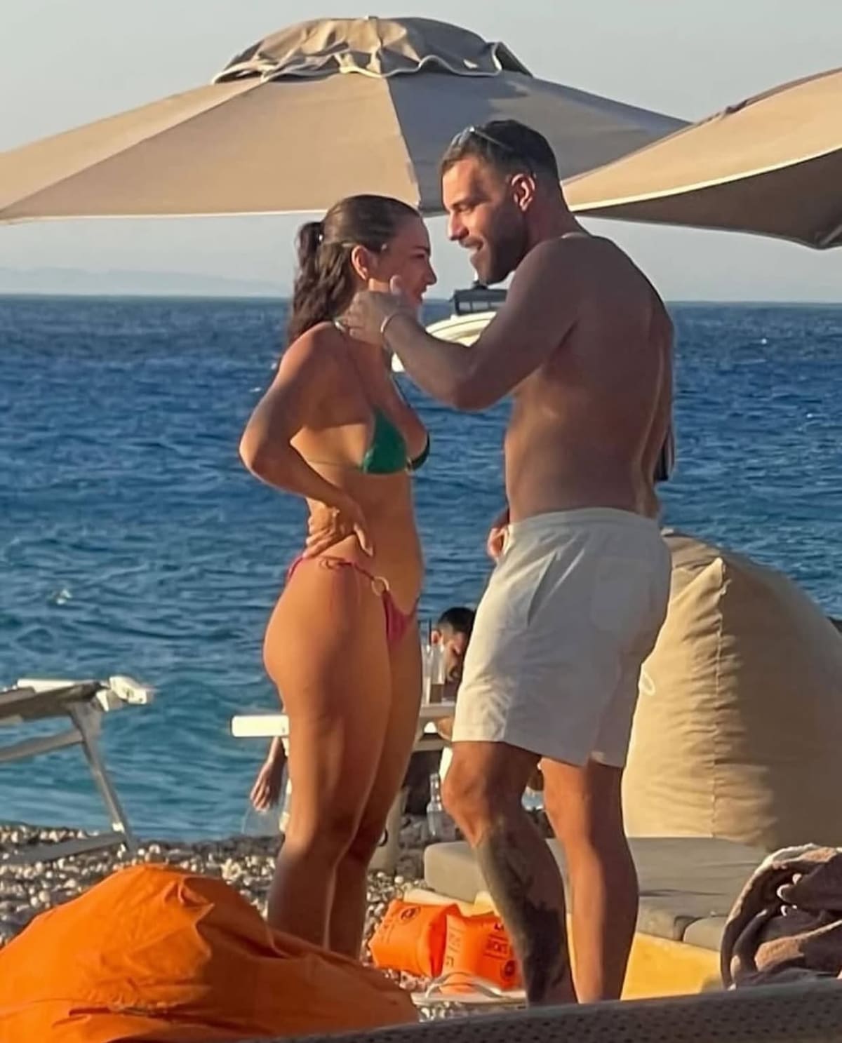 Fund i papritur për romancën? Sara Hoxha dhe Erik Fullani “fshijnë” njëri-tjetrin nga rrjetet sociale!