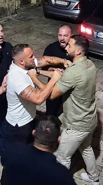 2 minuta e 50 sekonda/ Edi u ndalua me tabelën STOP? Publikohet videoja e plotë e përplasjes me Jozin...