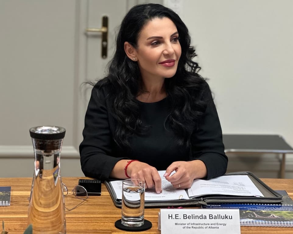 “Kam kryer marrëdhënie jashtëmartesore me Ballukun”? Gazetari zbulon çfarë pretendohet se ka deklaruar Igli Tare në SPAK!