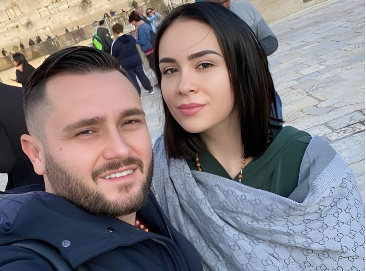 Xhensilën dhe Besin e bashkon protesta e studentëve në Tiranë...