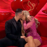 Pas puthjes, tension apo afrimitet? Çfarë ndodhi mes Mateos dhe Brikenës në dhomën e gjumit?