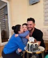Momenti prekës i djalit të Shpat Kasapit në Kurban Bajram – “Përqafimi më i madh për babin në qiell”