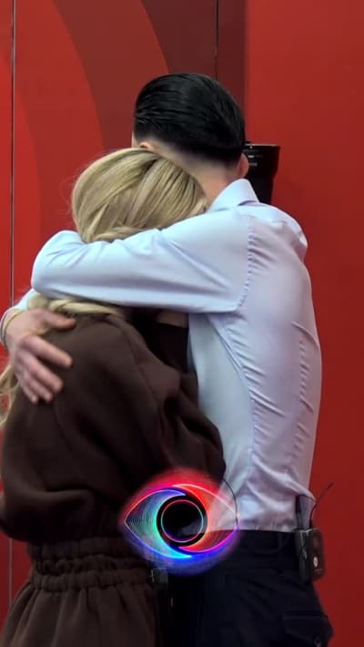 Kristi rikthehet në shtëpi, Miri përlotet kur sheh Selinën... (video)