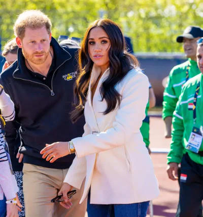 Meghan Markle shfaqet për herë të parë në Britani pas rikthimit: Ja me kë u takua në Cotswolds...