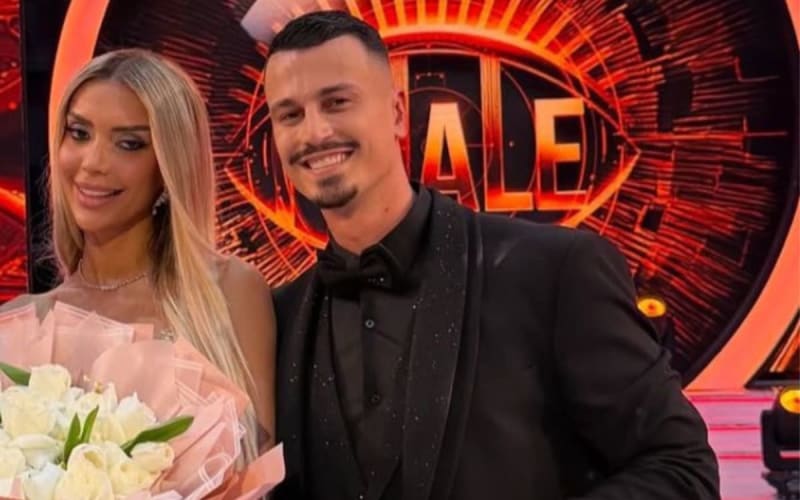 Kapet nga kamera...Brikena bën veprimin e papritur në finale gjatë live...