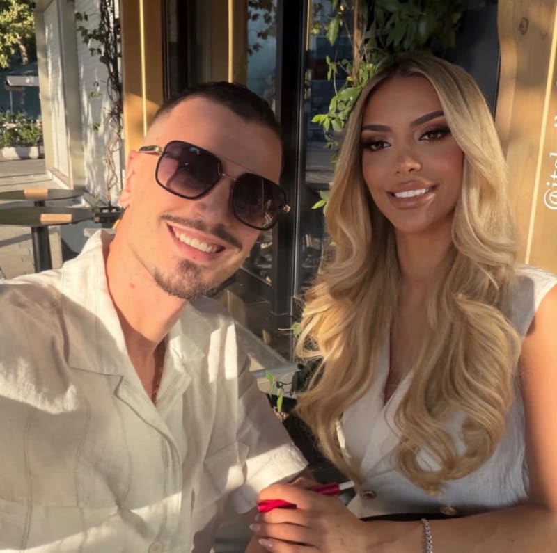 Mateo dhe Brikena ndezin sërish dyshimet për romancën, pushimet e përbashkëta flasin më shumë se fjalët...
