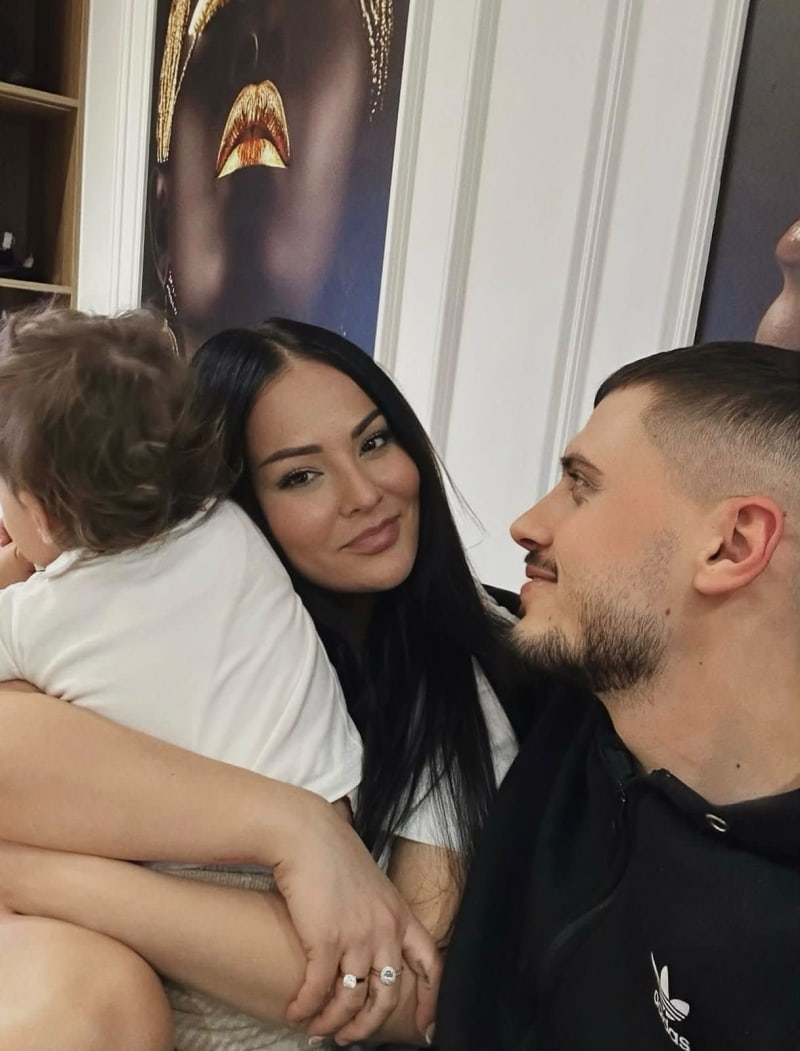 “Gjak nga sytë”/ Sara Gjordeni ngre alarmin për infeksionin që ka prekur familjen e saj: “Mos e neglizhoni!”