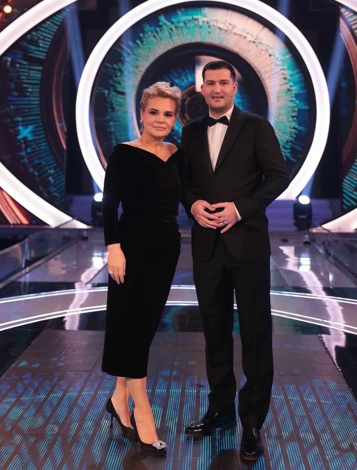 Arbër Hajdari surprizohet nga “fytyra e re” e Monikës: “Nuk e prisja kështu…”