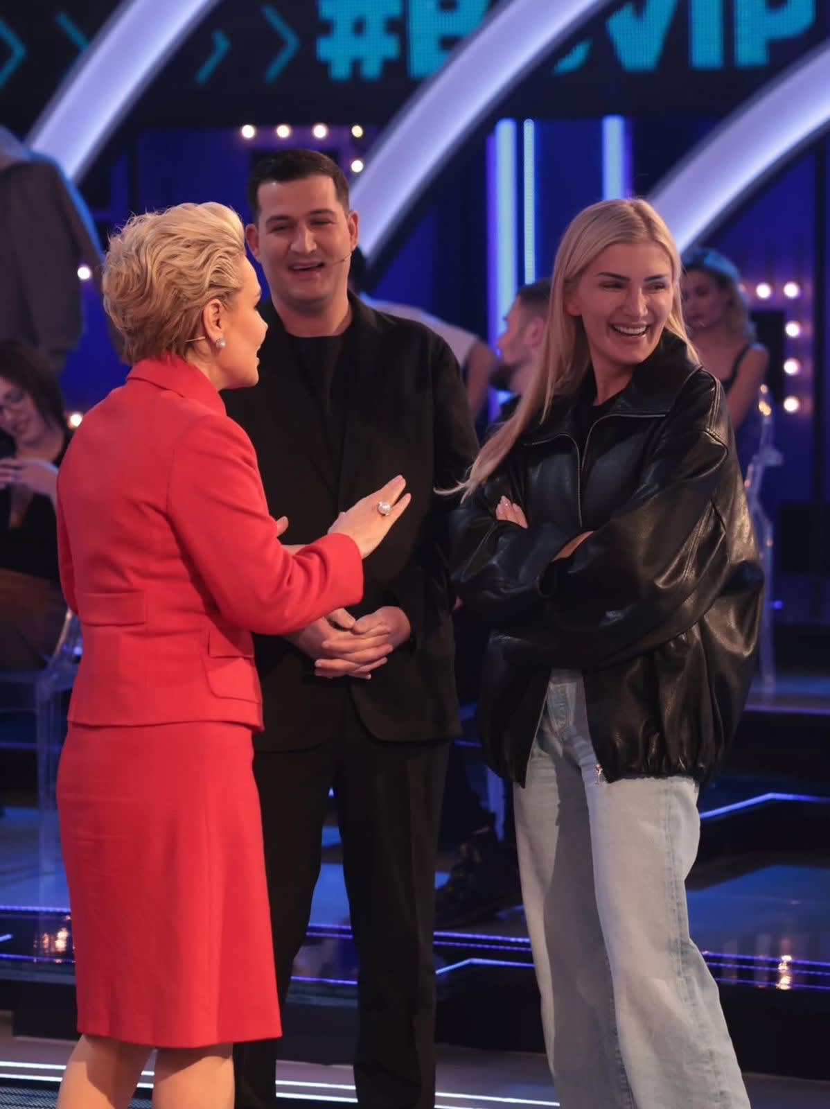 Monika Kryemadhi zbulon prapaskenat me Sara Hoxhën: "E mendoja shumë..."