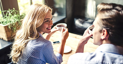 Welche Gesprächsthemen eignen sich für ein Date?