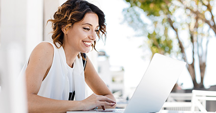 Warum sollte man als Single ausgerechnet LemonSwan vertrauen? Experteninterview mit Andrea Simmer