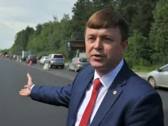 Бывшему областному министру транспорта грозит девять лет колонии. Его судят за взятку в 4 миллиона