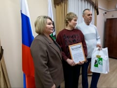В Ревде семье Пьянковых вручена Благодарность за воспитание сына - участника специальной военной операции