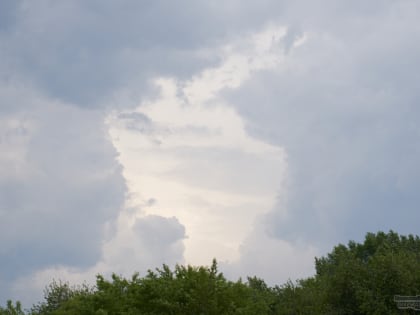 Роспотребнадзор исследует качество воздуха в Берёзовском, где горел склад в промзоне