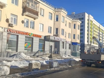 С центральной улицы Верхней Пышмы эвакуировали подозрительные полуприцепы