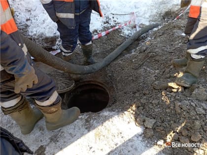 Авария на водопроводе оставила жителей Нижнего Тагила без воды