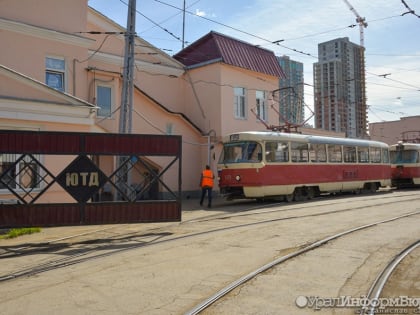 Работа трамваев по брутто-контрактам обойдется Екатеринбургу почти в 2 млрд рублей