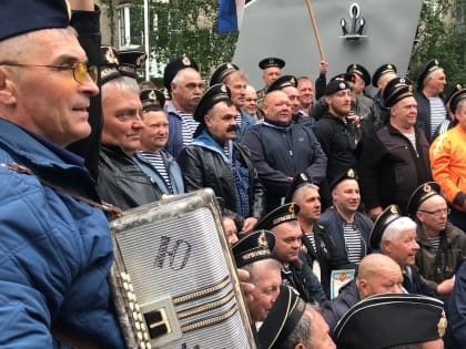 Только славный путь. В Ревде отметили День Военно-Морского Флота России