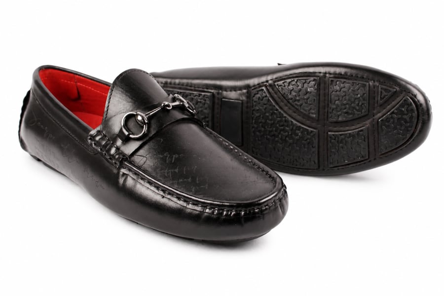 Signature Buckle Trim Loafers