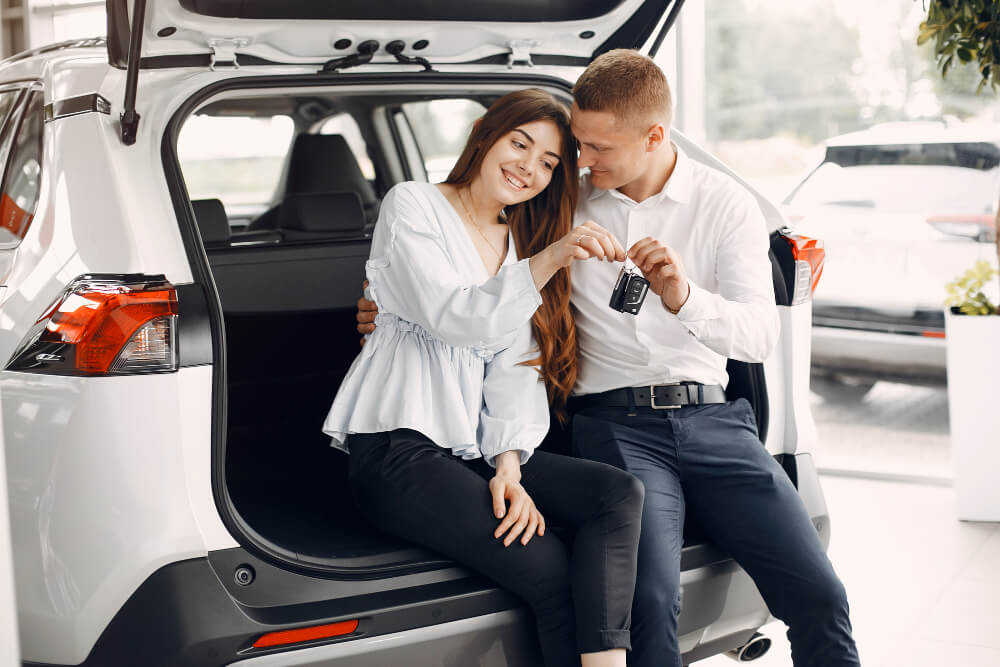 Compartir tu coche de renting con tu pareja. Condiciones, ventajas y cómo hacerlo - Swipcar
